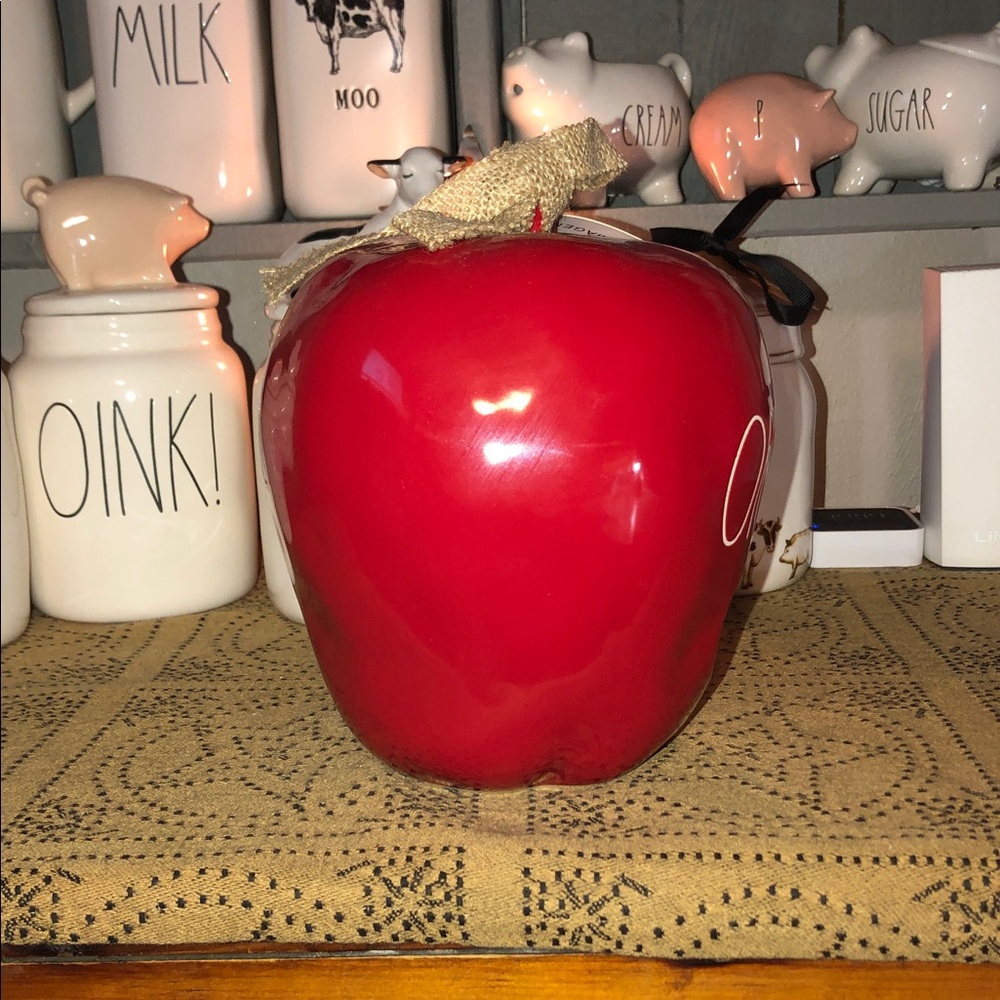 Rae Dunn ORCHARD Apple Shaped Birdhouse Red - Picture 5 of 7